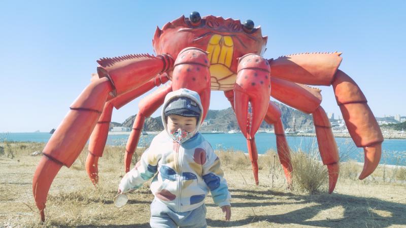 20220305_little_one_giant_crab_6.jpg